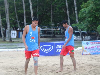 Match 24 - Men - Court 2 - 11:30 - Hasegawa/Dylan (JPN) vs ZHANG Tai/Ch. W. Zhou (CHN)