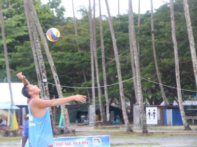 Match 24 - Men - Court 2 - 11:30 - Hasegawa/Dylan (JPN) vs ZHANG Tai/Ch. W. Zhou (CHN)
