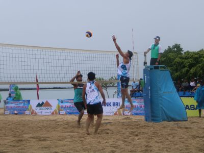 Match 17 - Men - Centre Court - 12:30 - Bintang/Sofyan (INA) vs L.F. Lee/C. H. Lee (HKG)