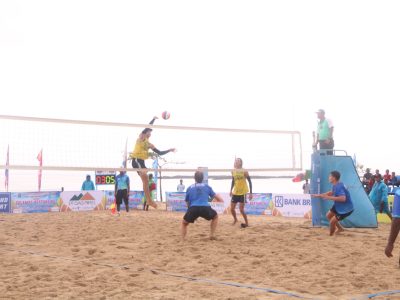 Match 18 - Men - Centre Court - 13:30 - Potts/Pearse (AUS) vs Smith/Tyler (NZL)