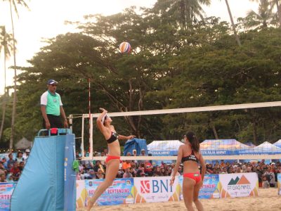 Match 6 - Women - Centre Court - 17:00 - Jiang K. Y./J. Dong (CHN) vs Vanesa/Alifa (INA)