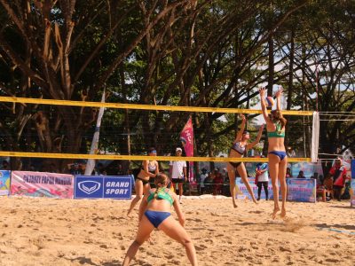 Match 15 - Women - Court 1 - 09:00 - Phillips/Mears (AUS) vs N.L. Tsang/M.C. Wong (HKG)
