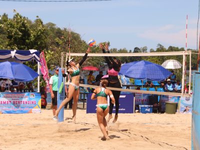 Match 28 - Women - Centre Court - 13:20 - Josephine/Nur Atika (INA) vs Ren/Non (JPN)