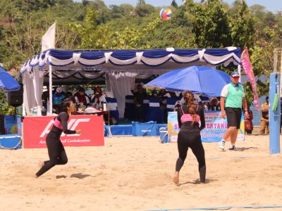 Match 28 - Women - Centre Court - 13:20 - Josephine/Nur Atika (INA) vs Ren/Non (JPN)