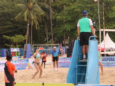 Match 33 - Women - Centre Court - 09:00 - Fleming/Alchin (AUS) vs Rayner/Fejes (AUS)