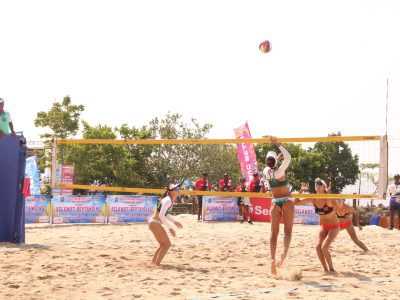 Match 35 - Women - Court 1 - 09:50 - Shiba/Reika (JPN) vs Kadeliye/Zhou M. L. (CHN)