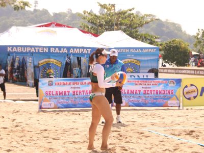 Match 35 - Women - Court 1 - 09:50 - Shiba/Reika (JPN) vs Kadeliye/Zhou M. L. (CHN)