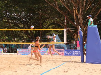 Match 35 - Women - Court 1 - 09:50 - Shiba/Reika (JPN) vs Kadeliye/Zhou M. L. (CHN)