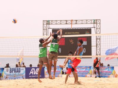 Match 33 - Men - Centre Court - 10:40 - Bintang/Sofyan (INA) vs LI Wei/DU Hongjun (CHN)