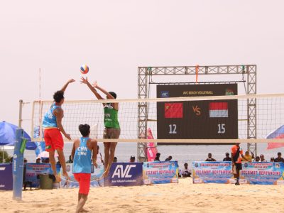 Match 33 - Men - Centre Court - 10:40 - Bintang/Sofyan (INA) vs LI Wei/DU Hongjun (CHN)