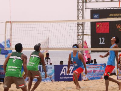 Match 33 - Men - Centre Court - 10:40 - Bintang/Sofyan (INA) vs LI Wei/DU Hongjun (CHN)