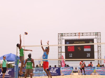 Match 33 - Men - Centre Court - 10:40 - Bintang/Sofyan (INA) vs LI Wei/DU Hongjun (CHN)