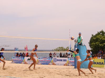 Match 37 - Women - Centre Court - 13:30 - Rayner/Fejes (AUS) vs Ren/Non (JPN)