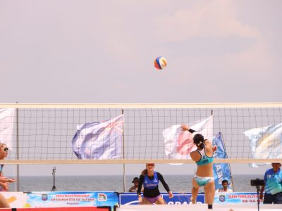 Match 37 - Women - Centre Court - 13:30 - Rayner/Fejes (AUS) vs Ren/Non (JPN)