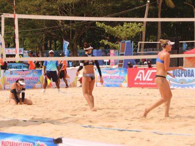 Match 38 - Women - Centre Court - 14:30 - Shiba/Reika (JPN) vs Polley/MacDonald (NZL)