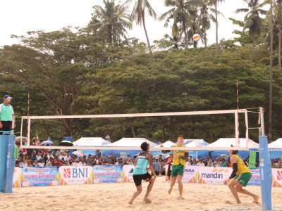 Match 37 - Men - Centre Court - 15:30 - Bintang/Sofyan (INA) vs Howat/Ryan (AUS)