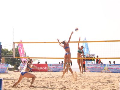 Match 39 - Women - Court 1 - 08:30 - Ren/Non (JPN) vs Polley/MacDonald (NZL)