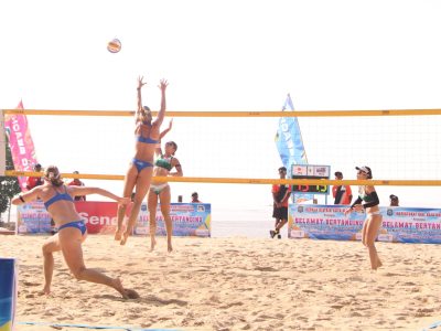Match 39 - Women - Court 1 - 08:30 - Ren/Non (JPN) vs Polley/MacDonald (NZL)