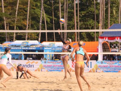 Match 40 - Women - Centre Court - 08:30 - Rayner/Fejes (AUS) vs Shiba/Reika (JPN)