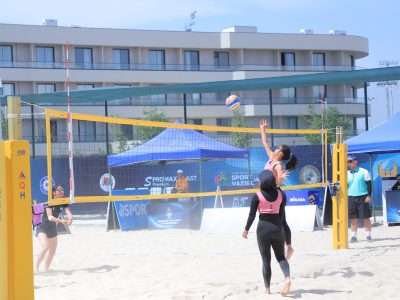 Match 15 - Women - Court 1 - 09:40 - Cadence/QARIESYA (MAS) vs KURBONOVA/Abduvaliyeva (UZB)