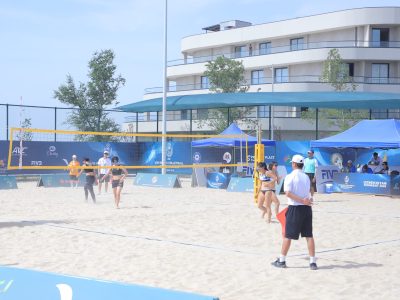 Match 17 - Women - Court 2 - 09:40 - Imai/Sano (JPN) vs S. P. LAU/M. Y. WONG (HKG)